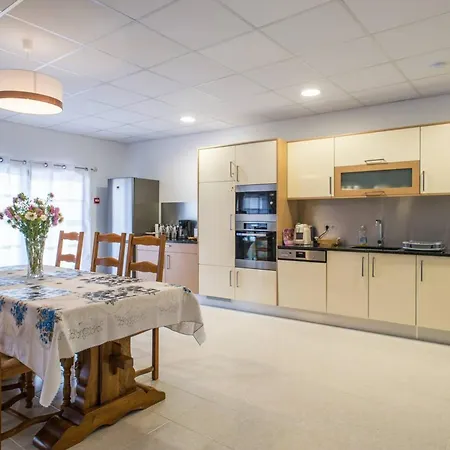 Charming House In Boa Vista With Private Pool * Boa Vista (Leiria)