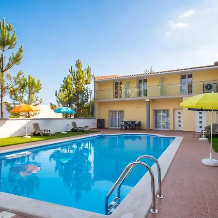 Charming House In Boa Vista With Private Pool * Boa Vista (Leiria)