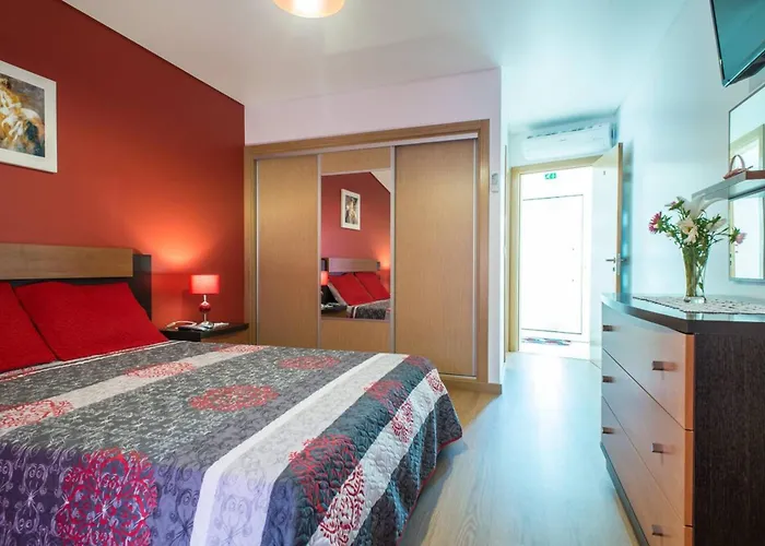 Charming House In Boa Vista With Private Pool * Boa Vista (Leiria)